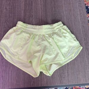 Lululemon hotty hot shorts size 4